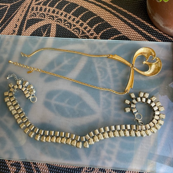 Duo of statement necklaces - Picture 6 of 10